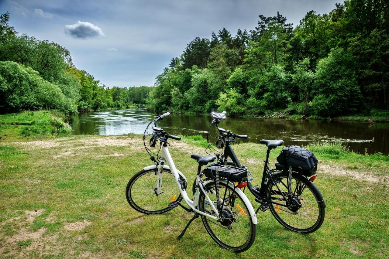 Spalskie Pokoje Goscinne Spała Exterior foto